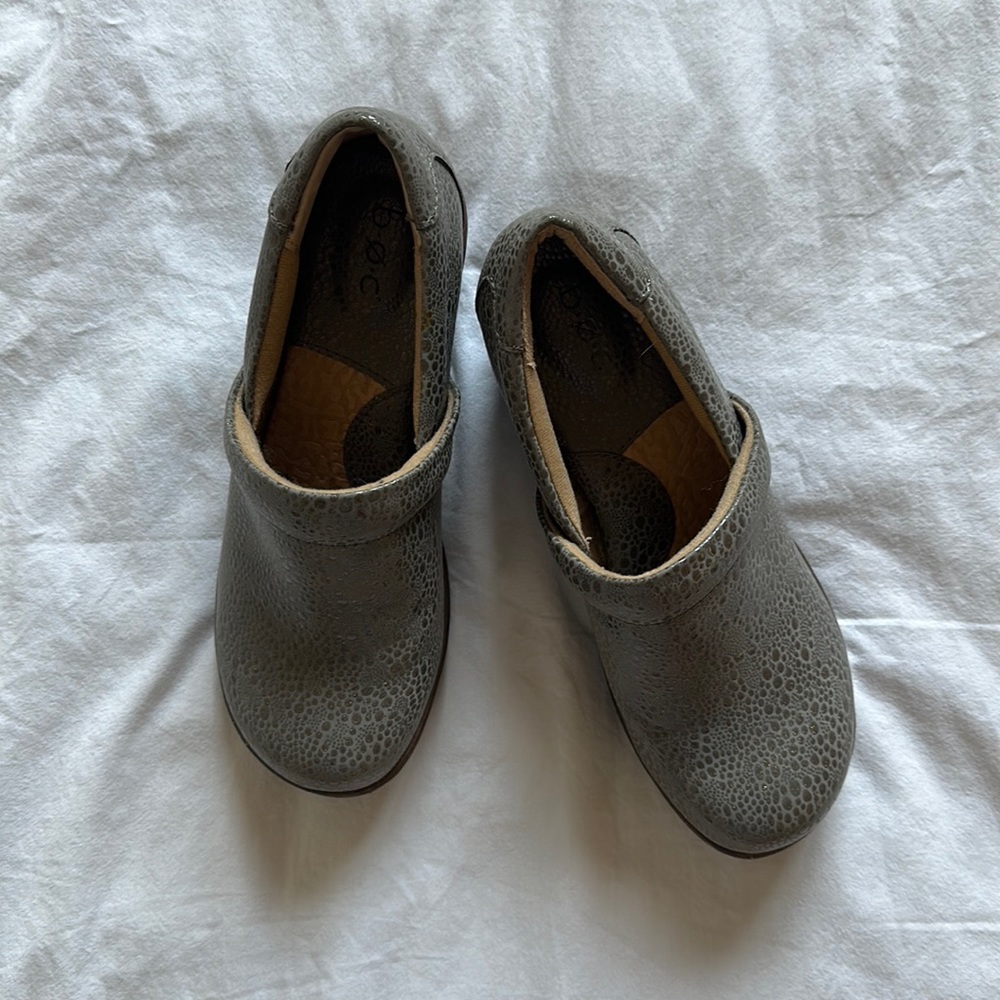 Size 7 b.o.c. Clogs